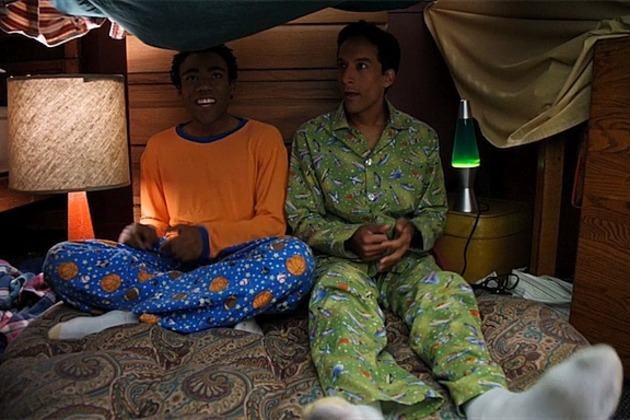 community-troy-abed-blanket-fort_featured_photo_gallery