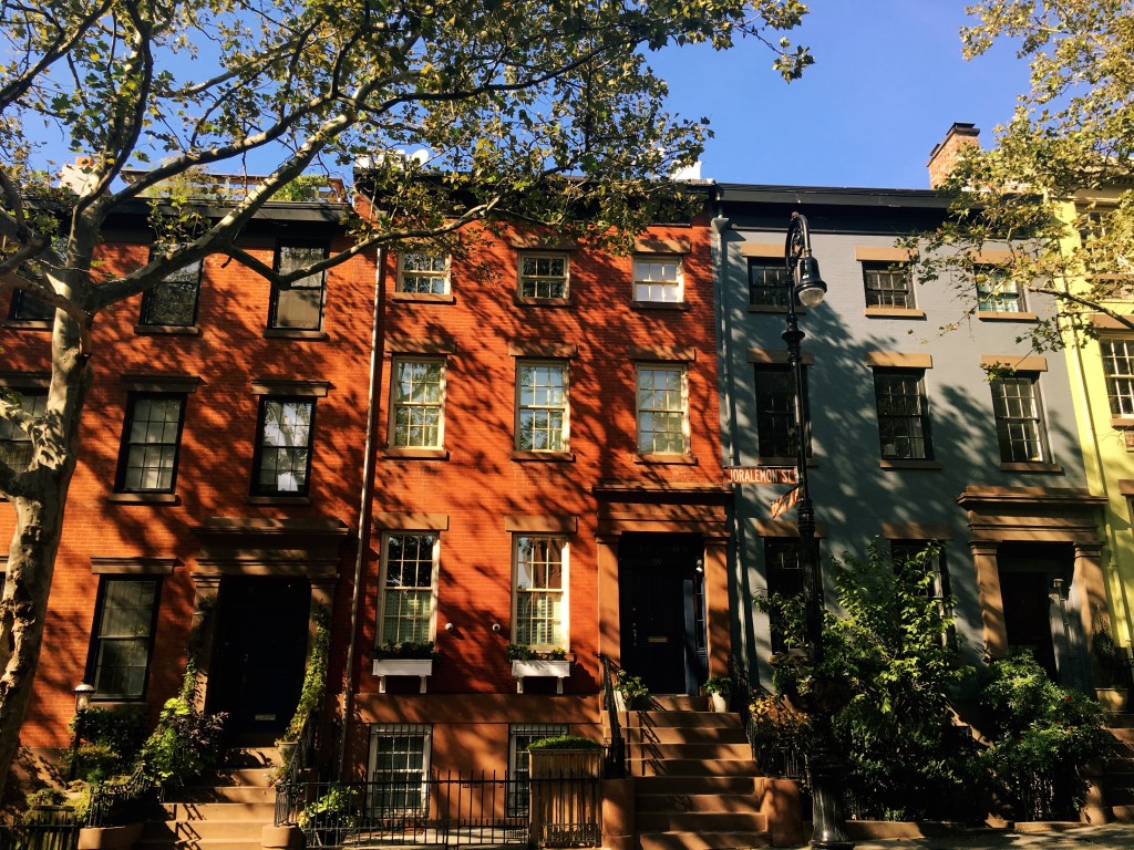 Bless Your Heart, New York: Goldilocks and the Three&nbsp;Roommates